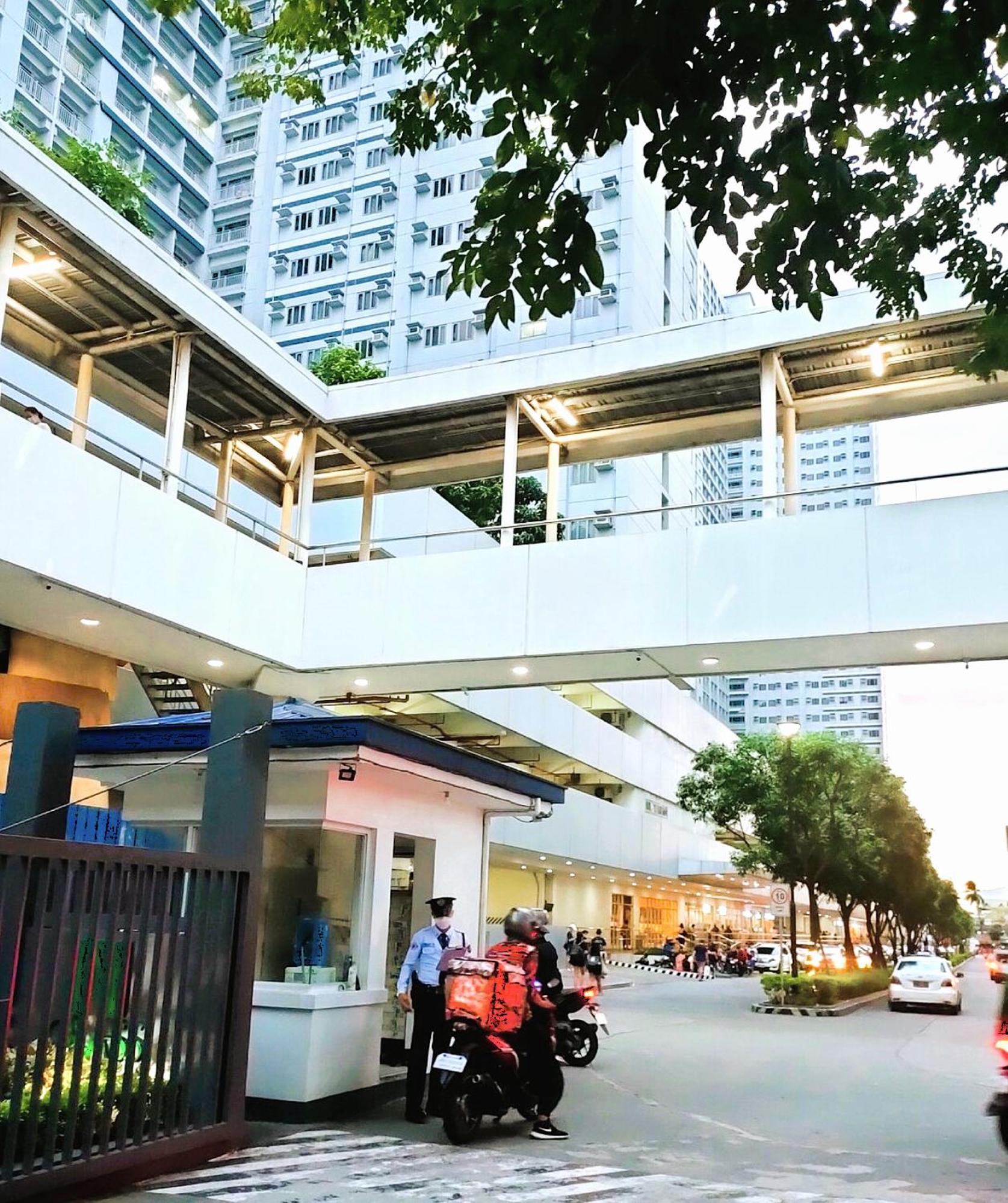 Grass Residences Rendezvous Sm North Edsa Qc Manila Exterior foto